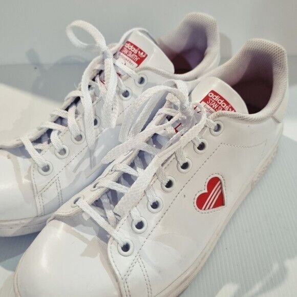 ADIDAS Ladies Special Edition Stan Smith Leather Sneakers Red Heart, Size 7 - Picture 2 of 12